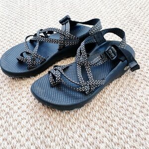LChaco ZX/2 Dual Strap Sandal Water Trail Beach Women 8 Boost Black - worn once